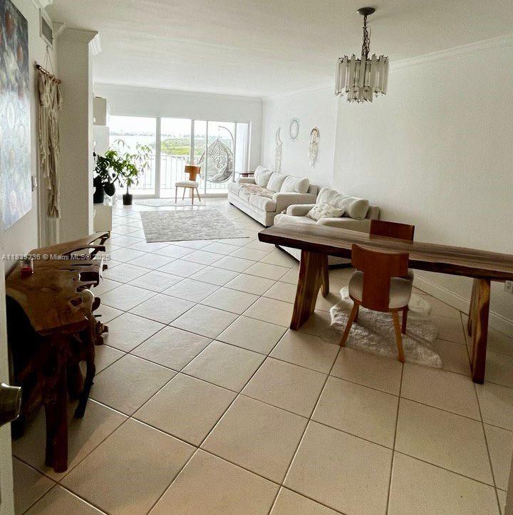 500 Bayview Dr 1228
