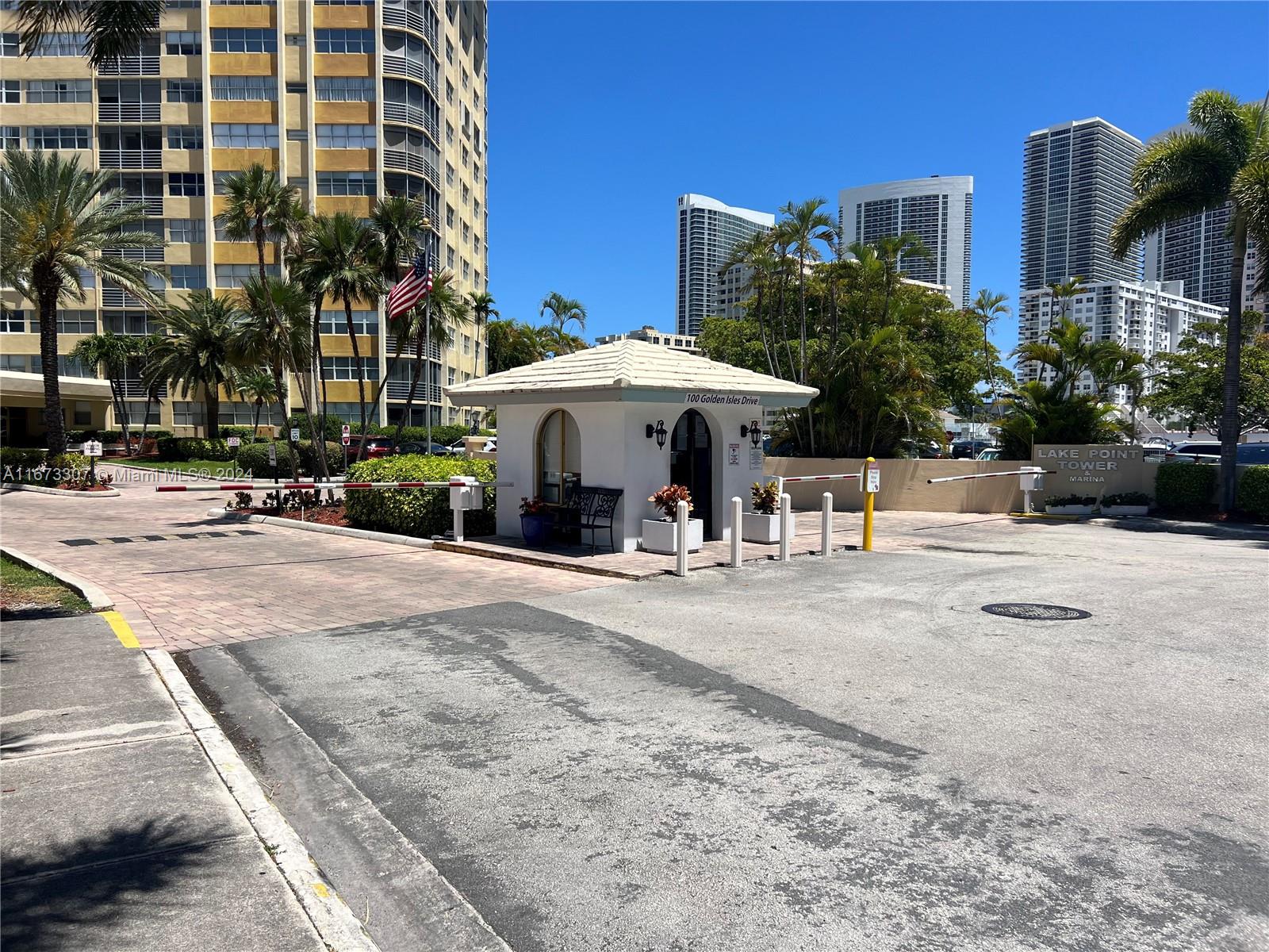 100 Golden Isles Dr 605