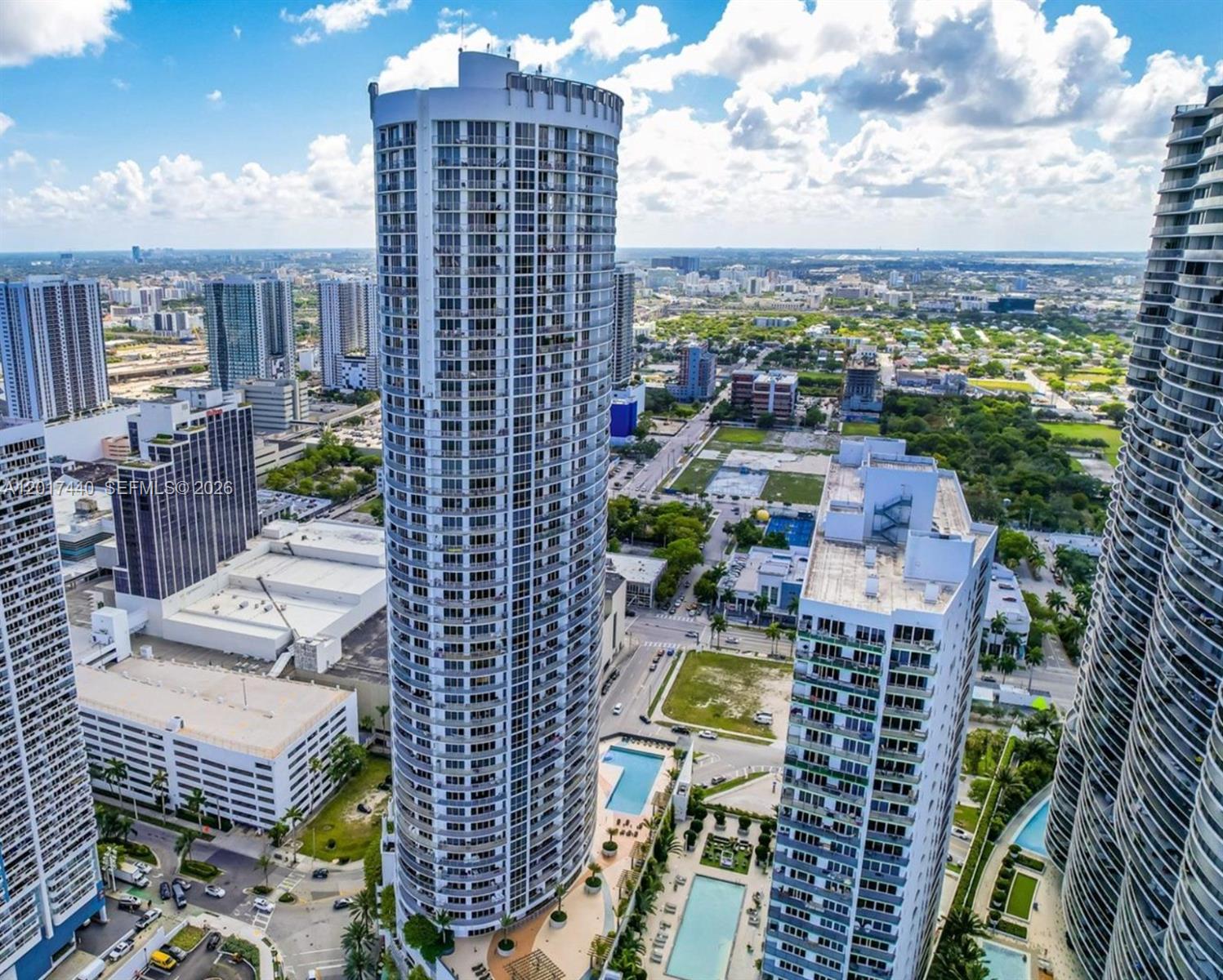 1750 N Bayshore Dr 1609