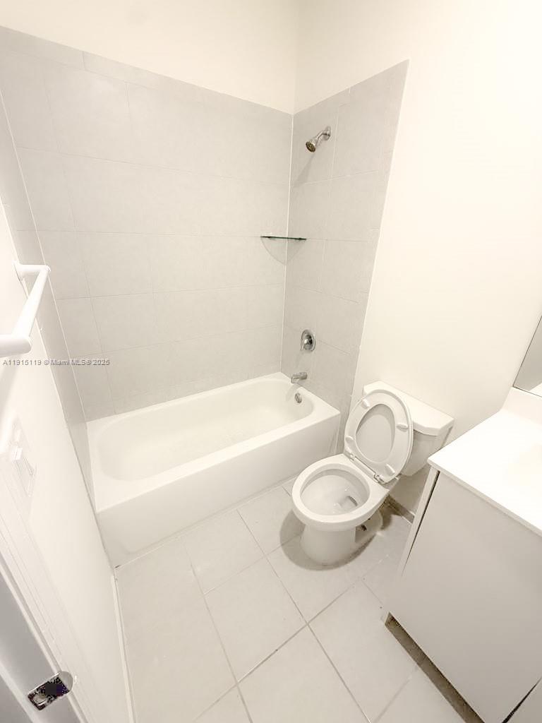 PINE ISLE - Residential Lease