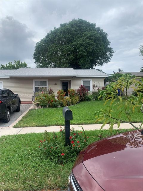 321 SW 76th Ter North Lauderdale FL 33068
