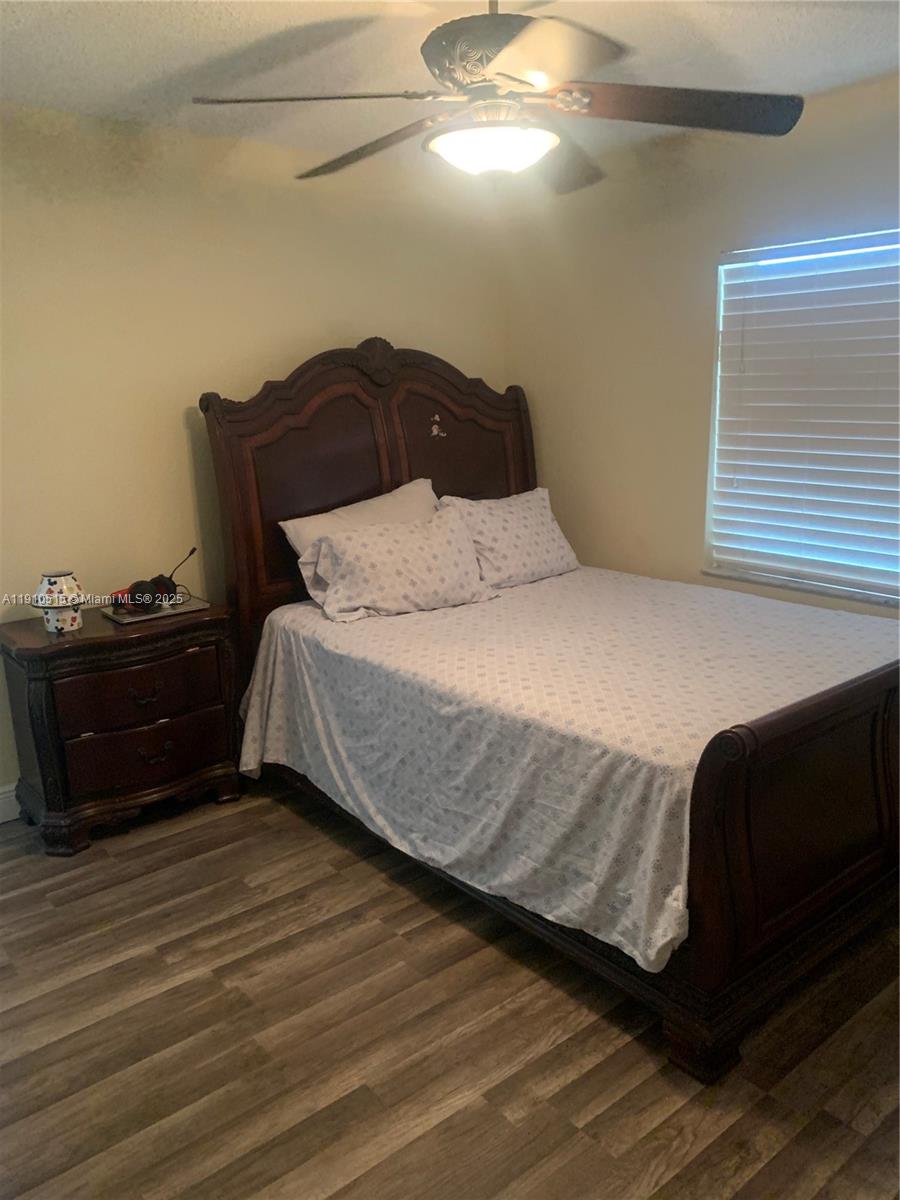 NORTH LAUDERDALE VILLAGE - Residential