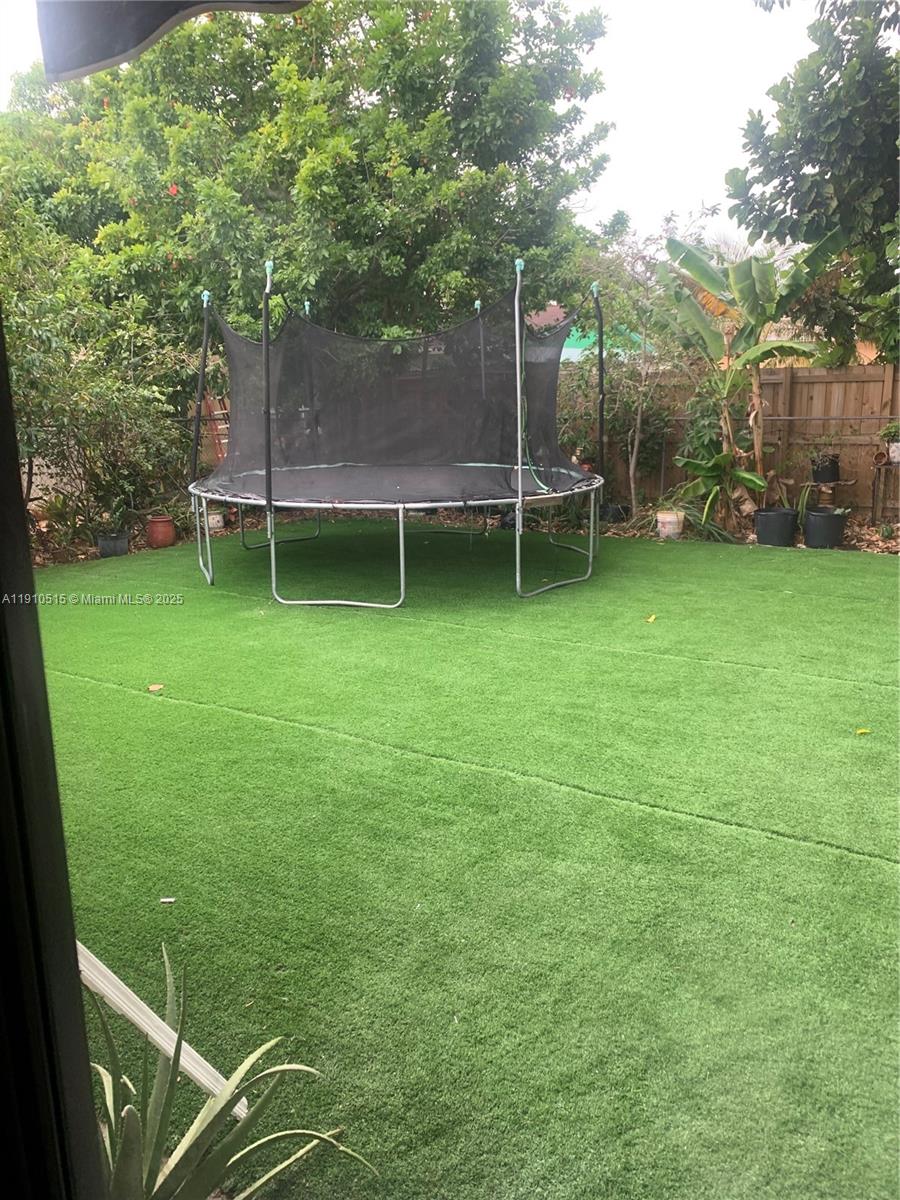 NORTH LAUDERDALE VILLAGE - Residential