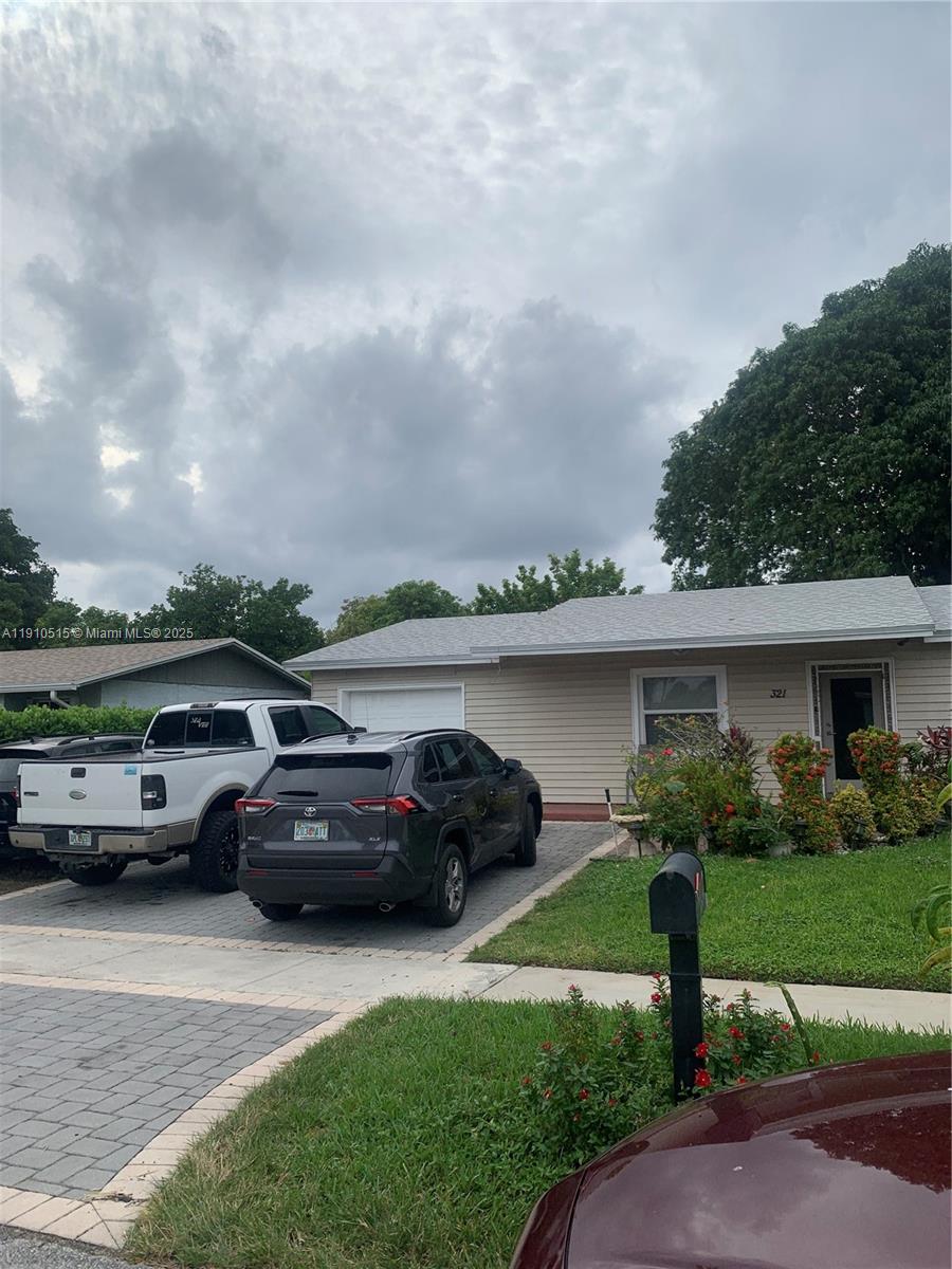 NORTH LAUDERDALE VILLAGE - Residential