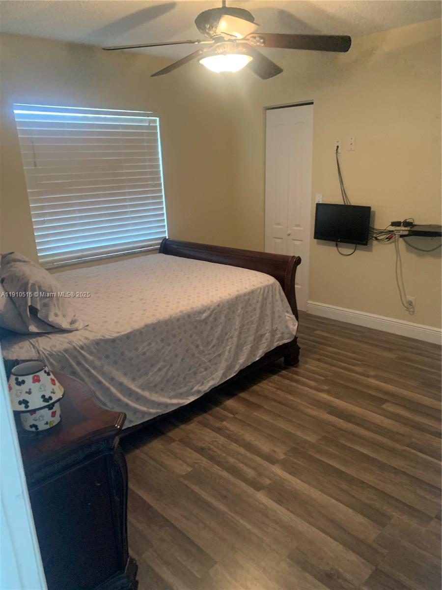 NORTH LAUDERDALE VILLAGE - Residential