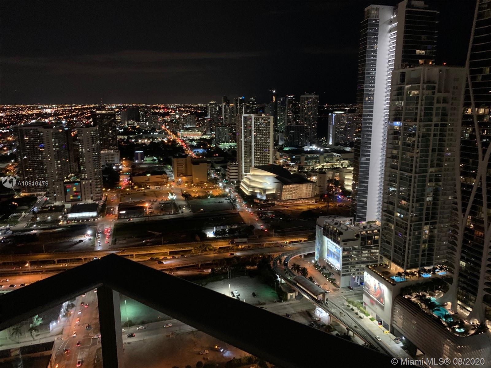 PARAMOUNT MIAMI WORLDCENT - Residential Lease