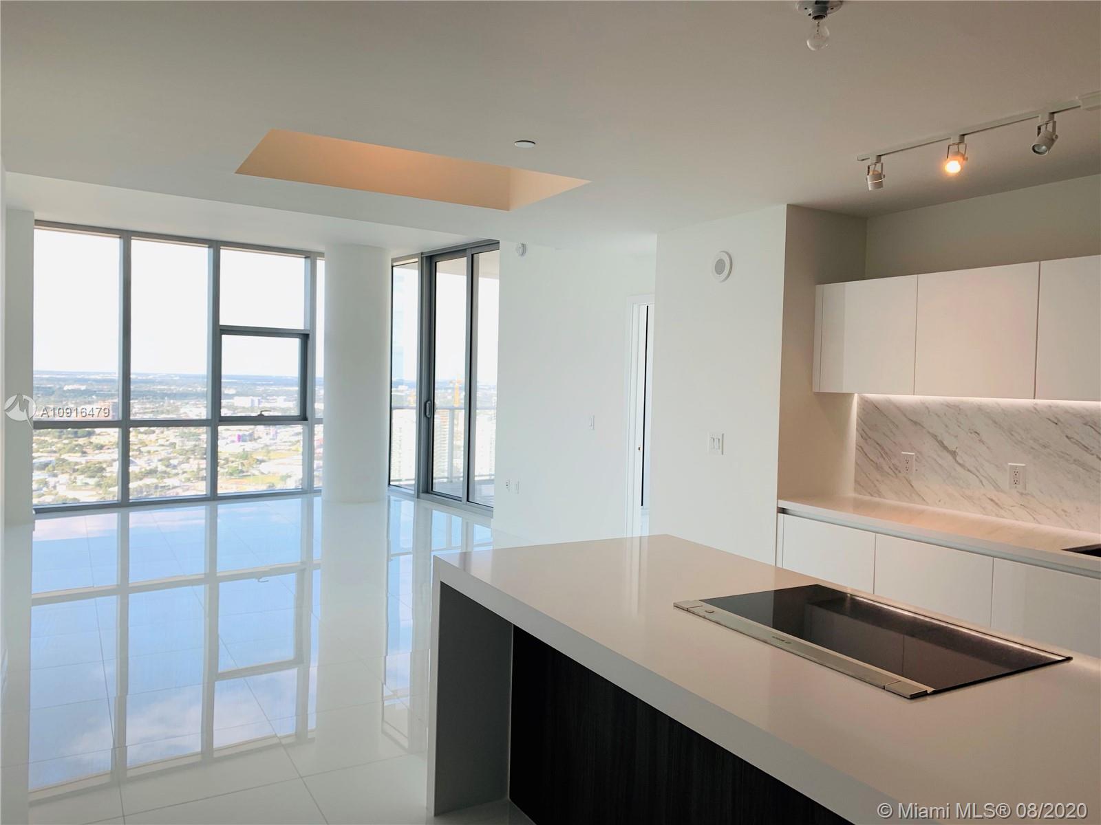 PARAMOUNT MIAMI WORLDCENT - Residential Lease