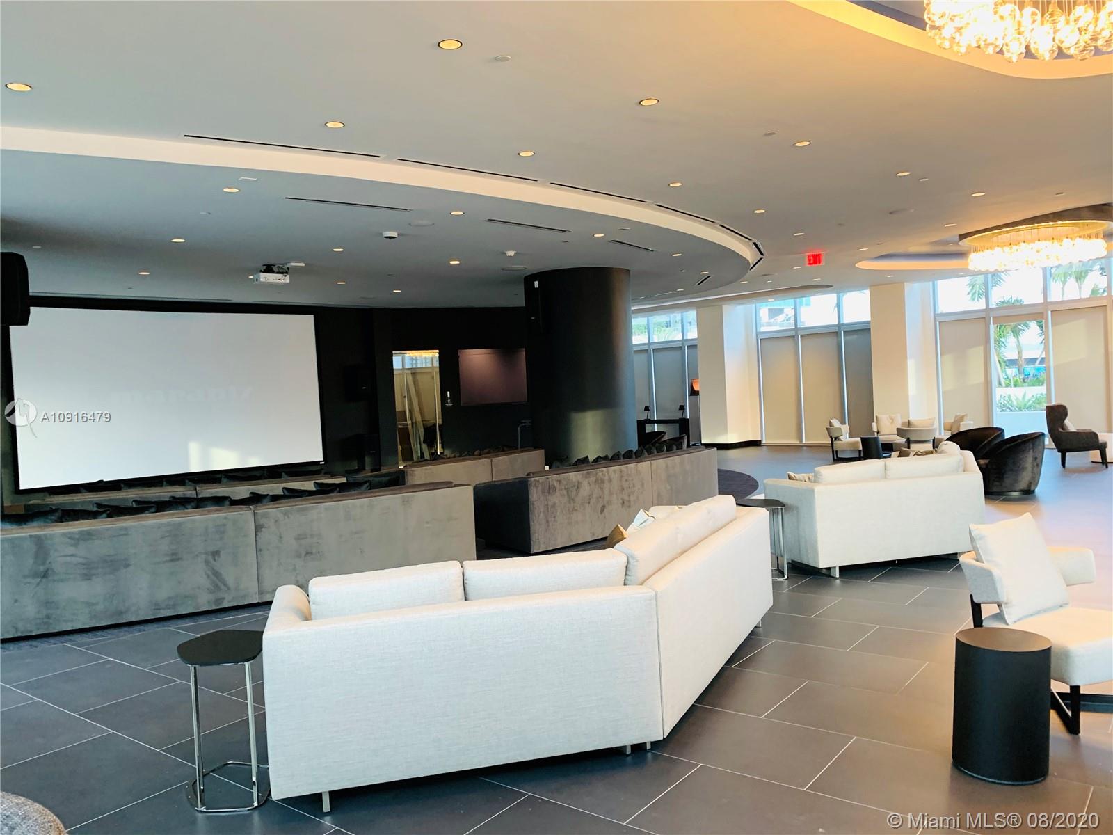 PARAMOUNT MIAMI WORLDCENT - Residential Lease