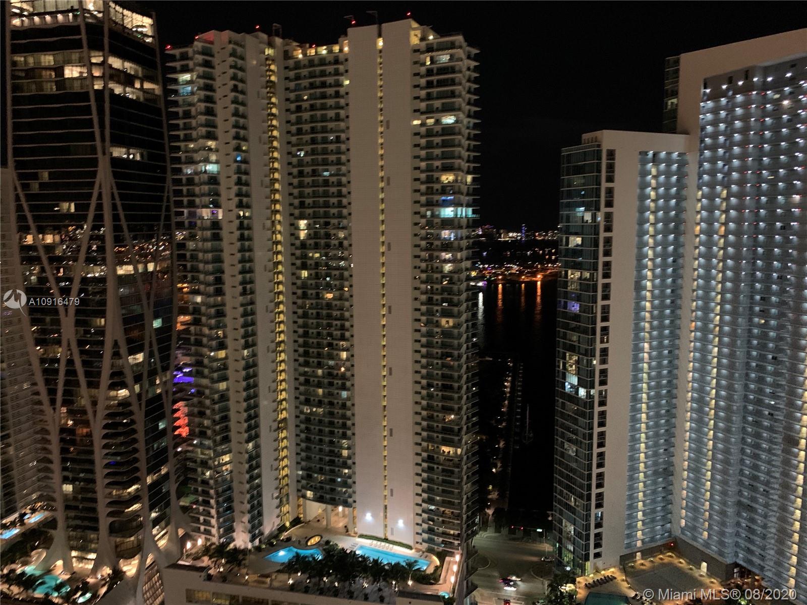 PARAMOUNT MIAMI WORLDCENT - Residential Lease