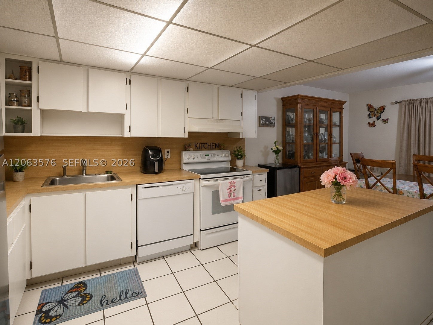 633 N University Dr 14