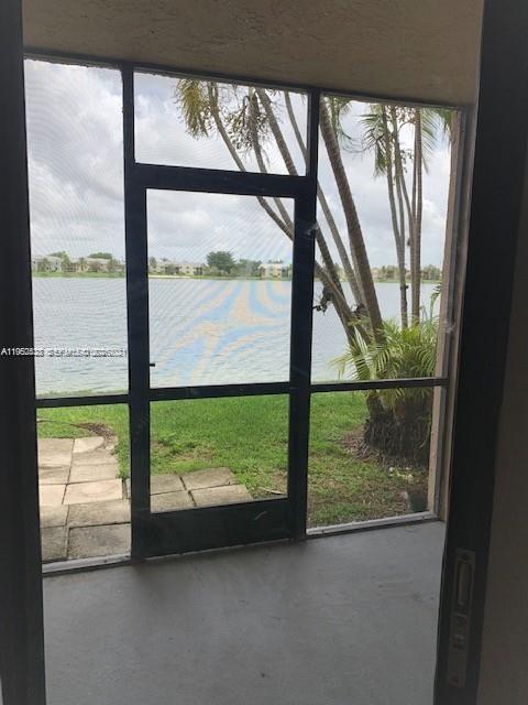 LAKESHORE CONDO #5 - Residential