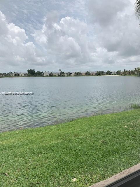 LAKESHORE CONDO #5 - Residential