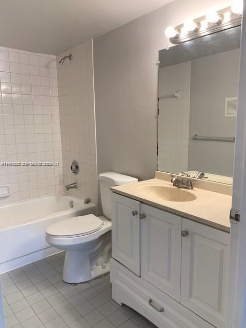 LAKESHORE CONDO #5 - Residential