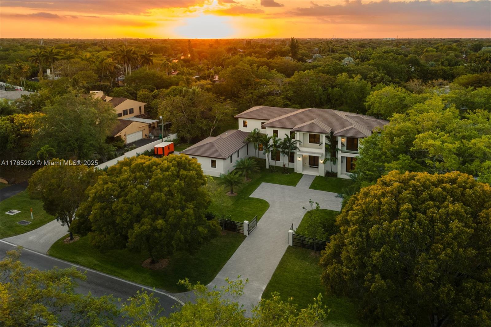 FARMERS ACRES - Residential