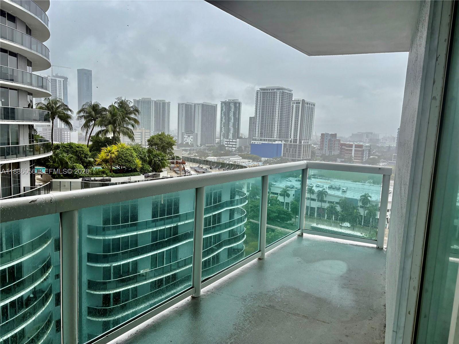 1800 N BAYSHORE DR 1715