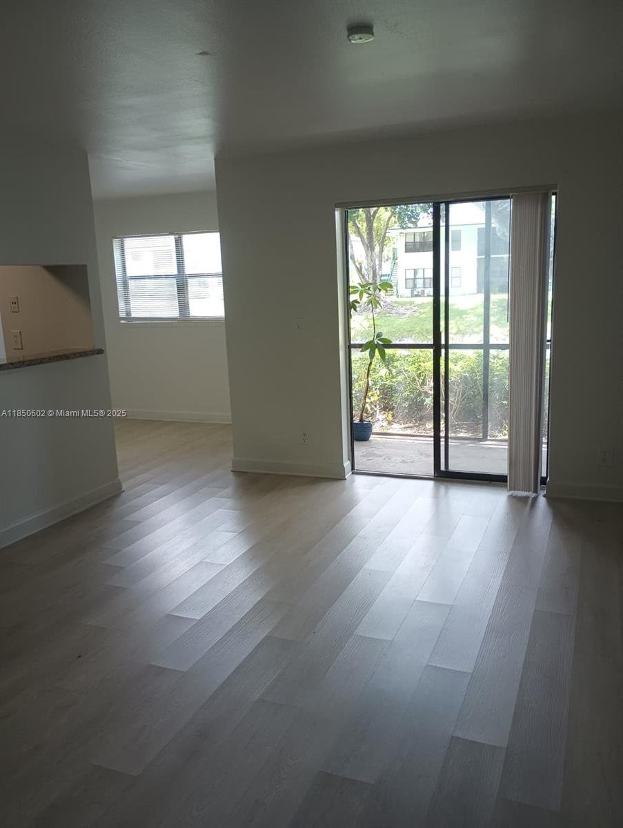 Lovely 1 bedroom 1 bathroom condo in the centrally located community of The Preserve at Avery Lakes. This unit features an updated kitchen. Vinyl throughout the living room & bedroom areas aswell as tile in kitchen & bathroom for easy cleaning and maintenance. Washer and dryer included. The Preserve atAvery Lakes offers a community pool, exercise room, playground along with paved walk-ways around green areas.