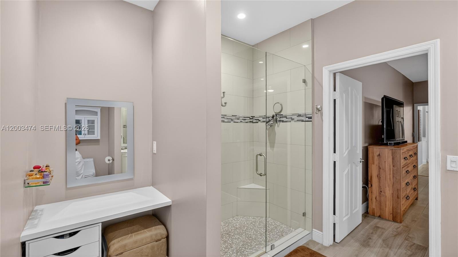 MILON VENTURE - Residential