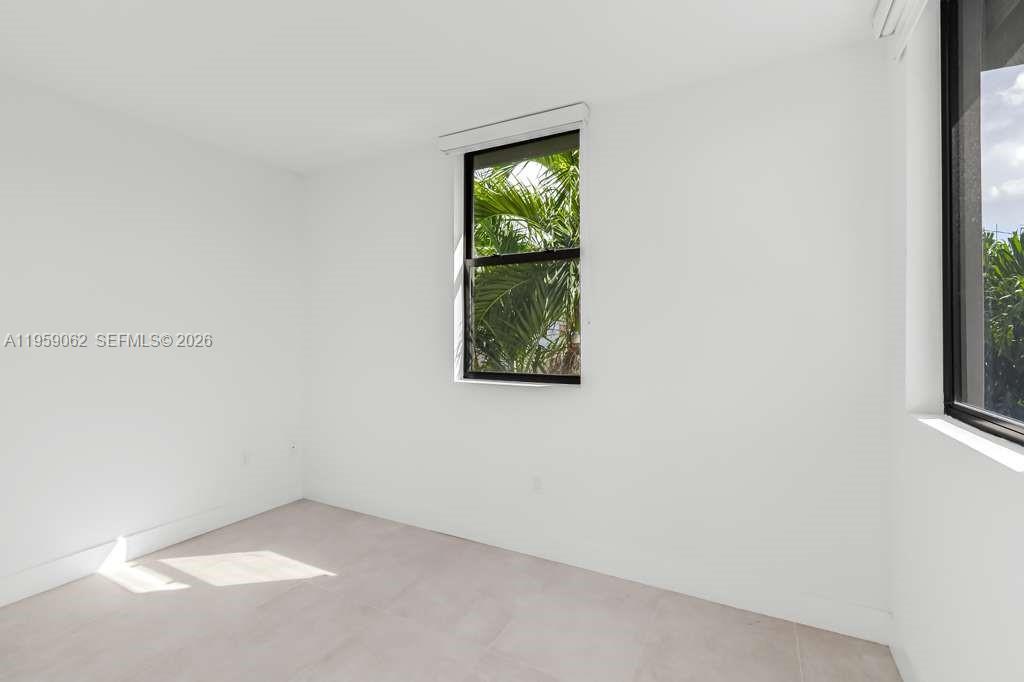 LAWRENCE ESTATE LAND CO - Residential Lease