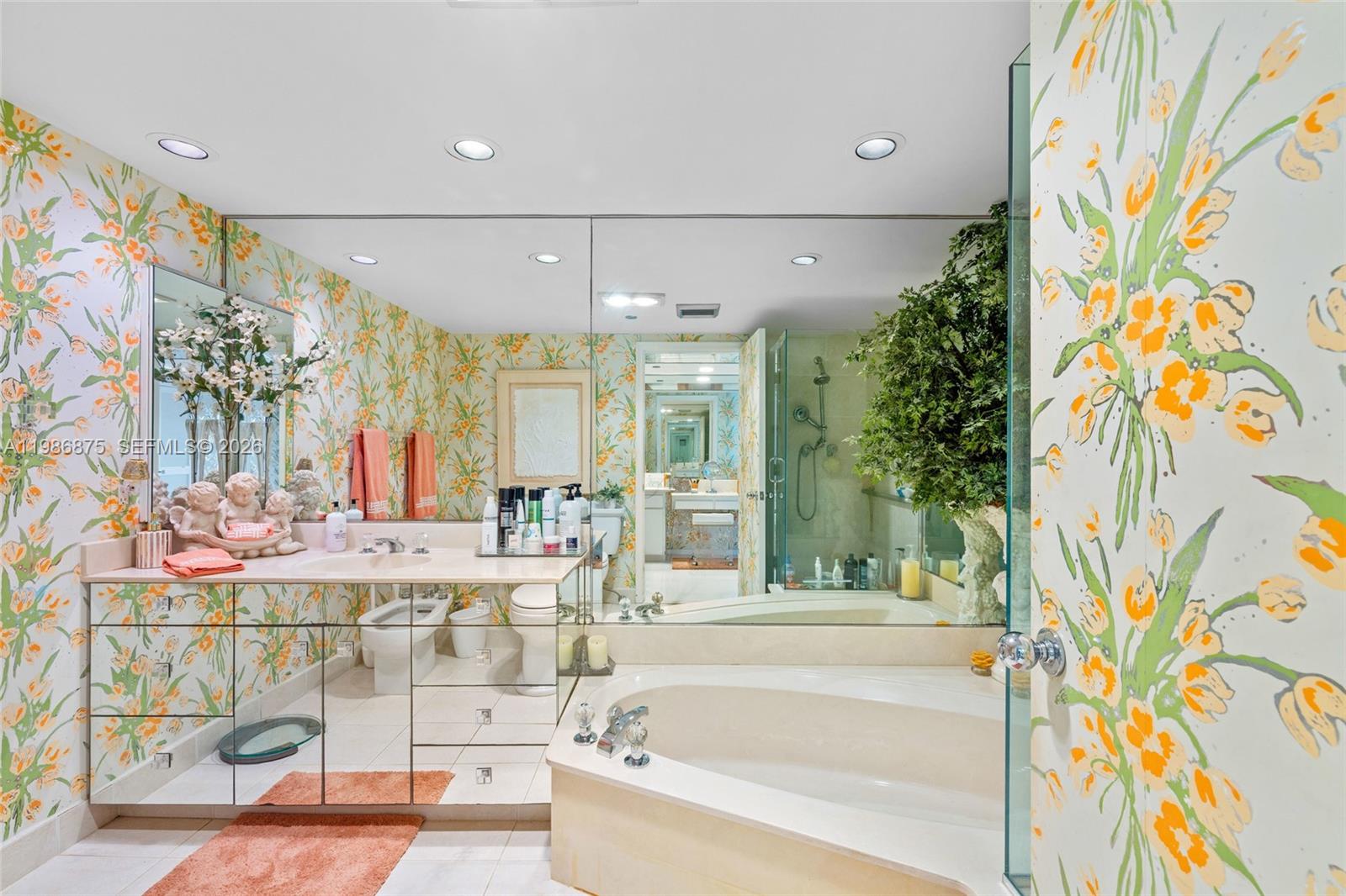 BEACH POINT CONDO - Residential