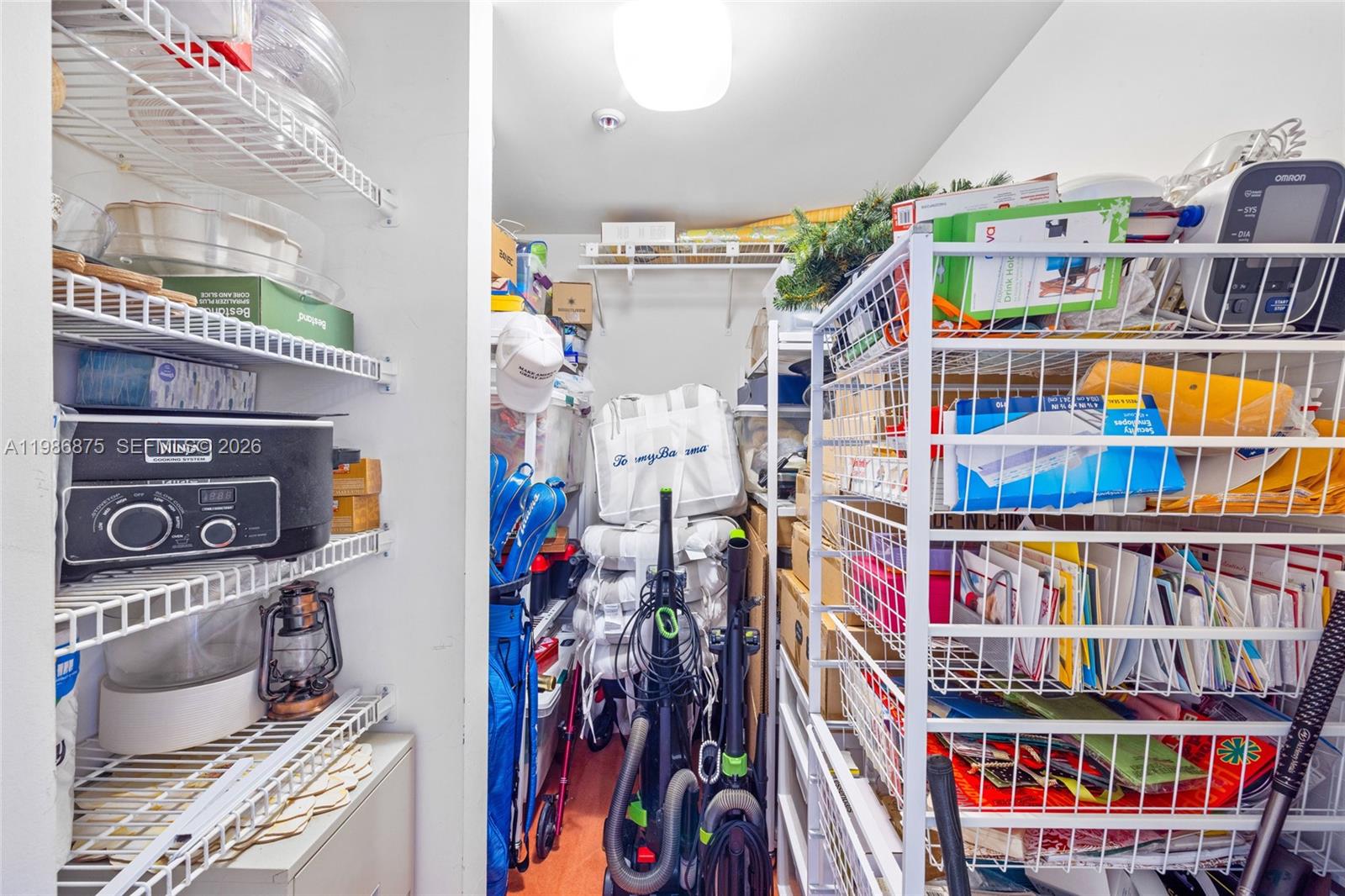 BEACH POINT CONDO - Residential