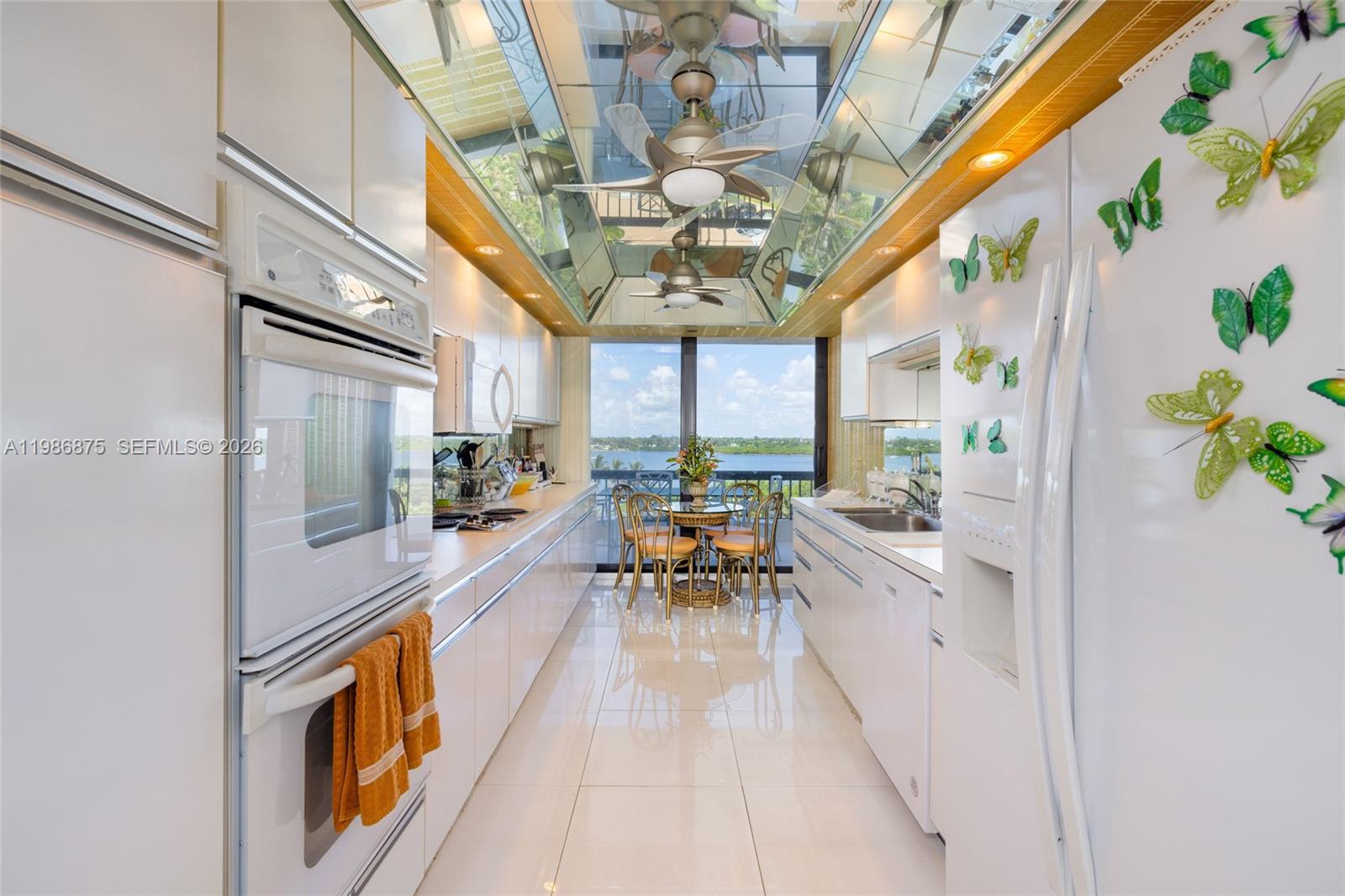 BEACH POINT CONDO - Residential