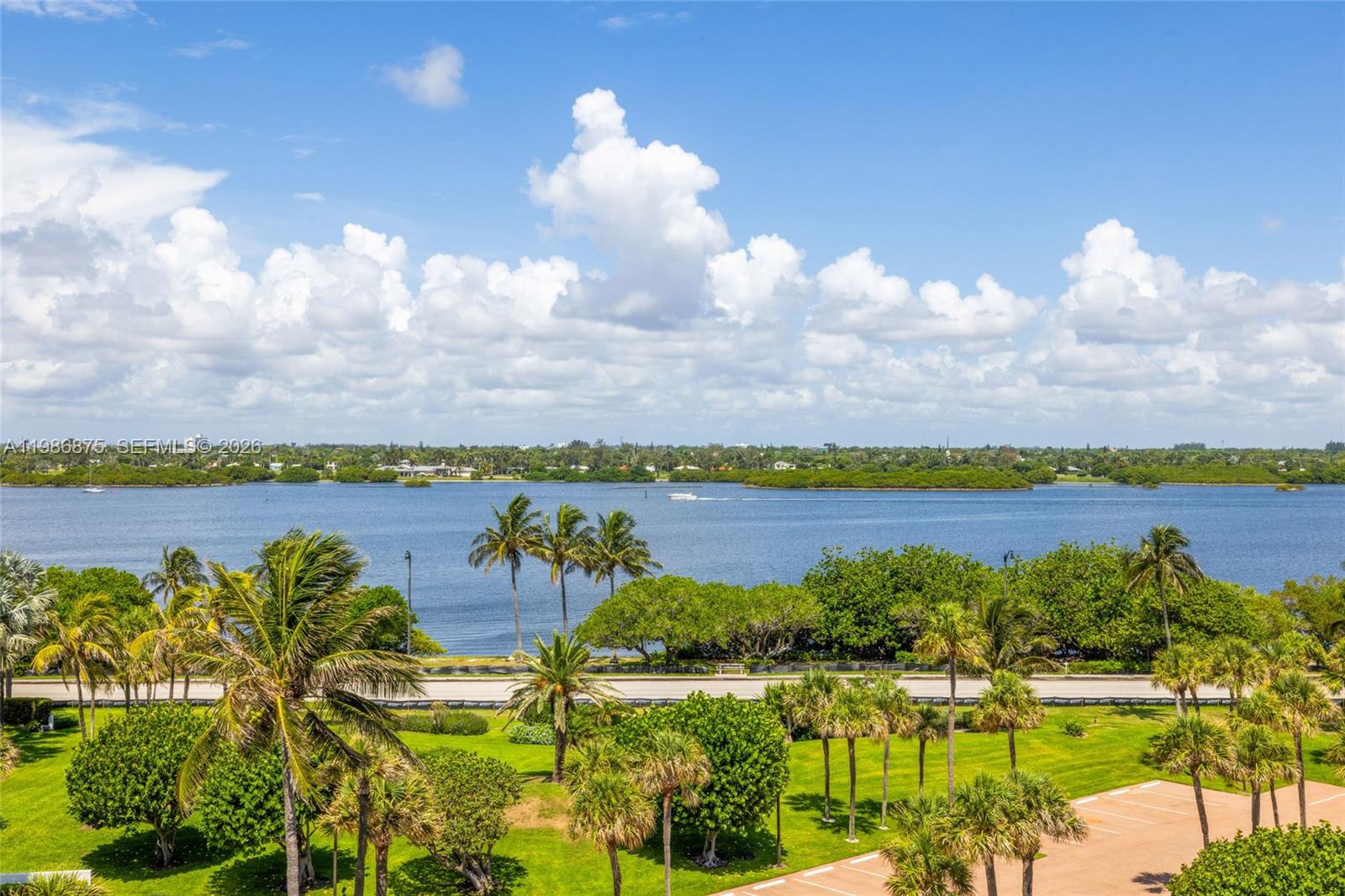 BEACH POINT CONDO - Residential