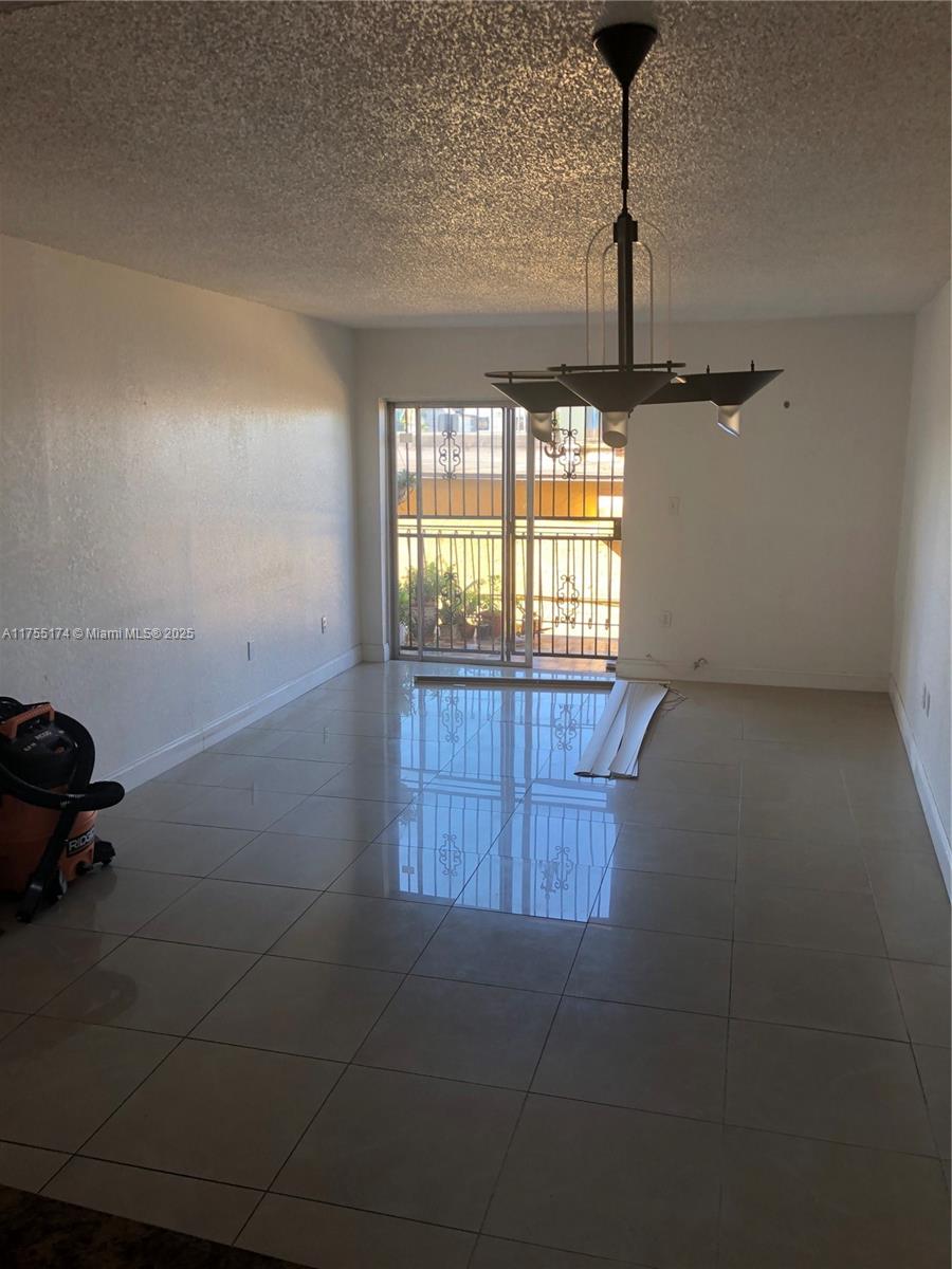 1950 W 54th St 118, Hialeah, Miami-Dade County, Florida - 2 Bedrooms  
2 Bathrooms - 