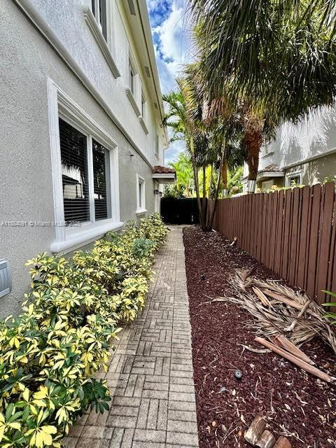 CORAL RIDGE GALT ADD NO 1 - Residential Lease