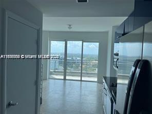 NEW RENTAL - READY TO MOVE Excellent modern & beautiful unit 1 bed 1 1/2 baths (2 floors) in the heart of Brickell. Water & cable included (plus gym, pool, business center, valet parking & more) 1 car space assigned + the option of 2nd car parking. Easy & fast association & landlord approval.. Don't miss.. easy showing...Washer & Dryer insideoval.. Don't miss