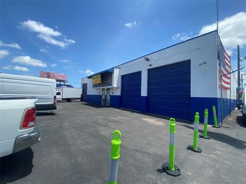 992 E 49th St Hialeah FL 33013