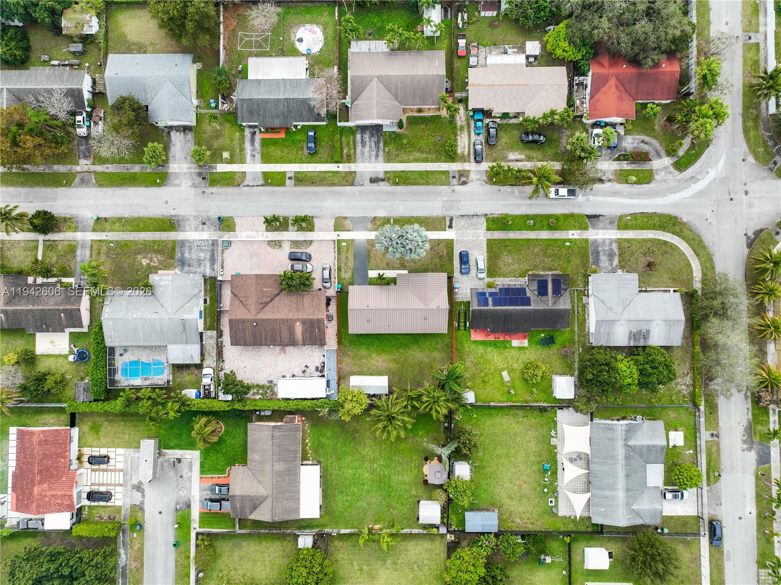 MEADOW WOOD MANOR SEC 6 - Residential