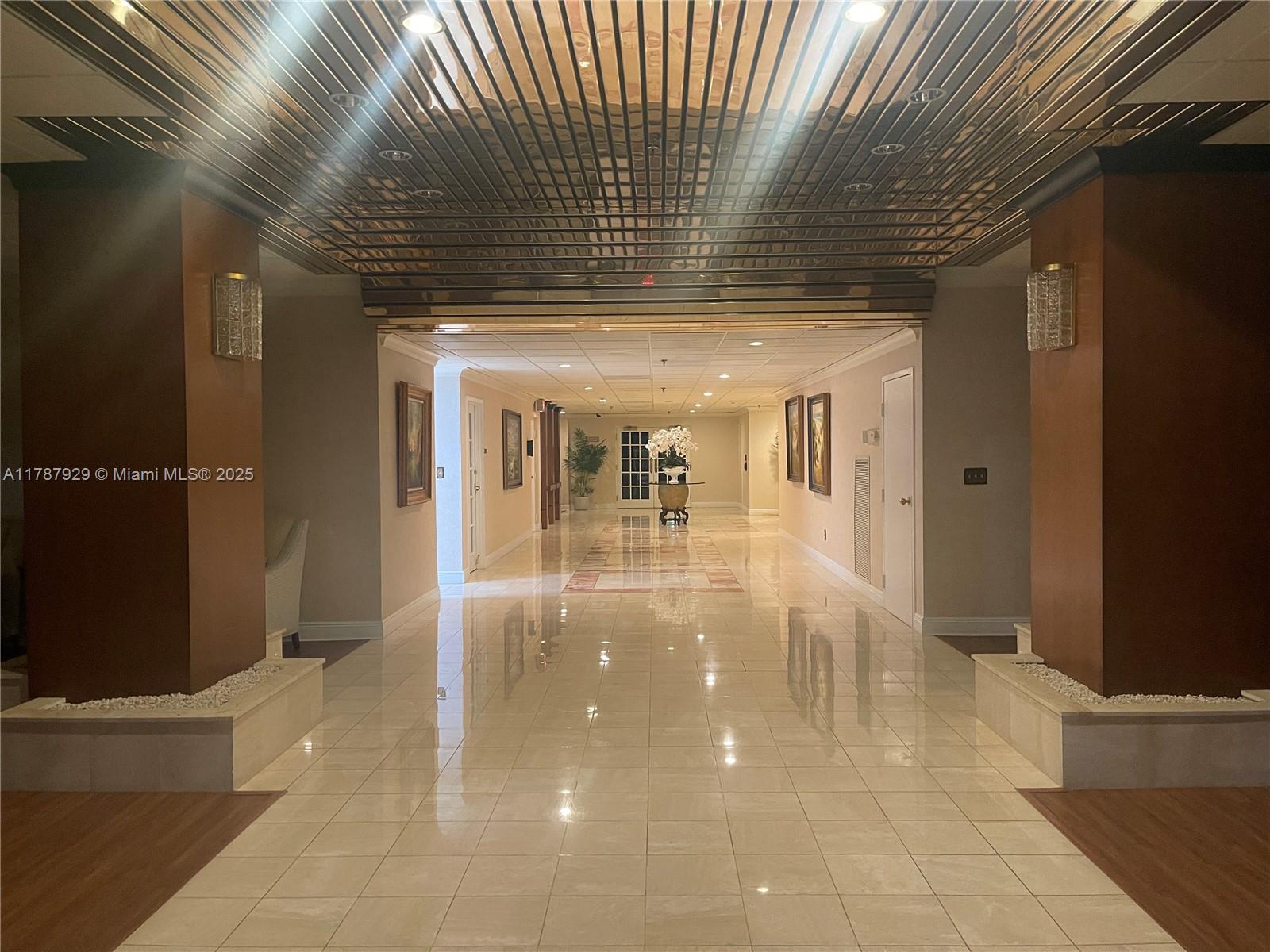5047 N Highway A1a 1205