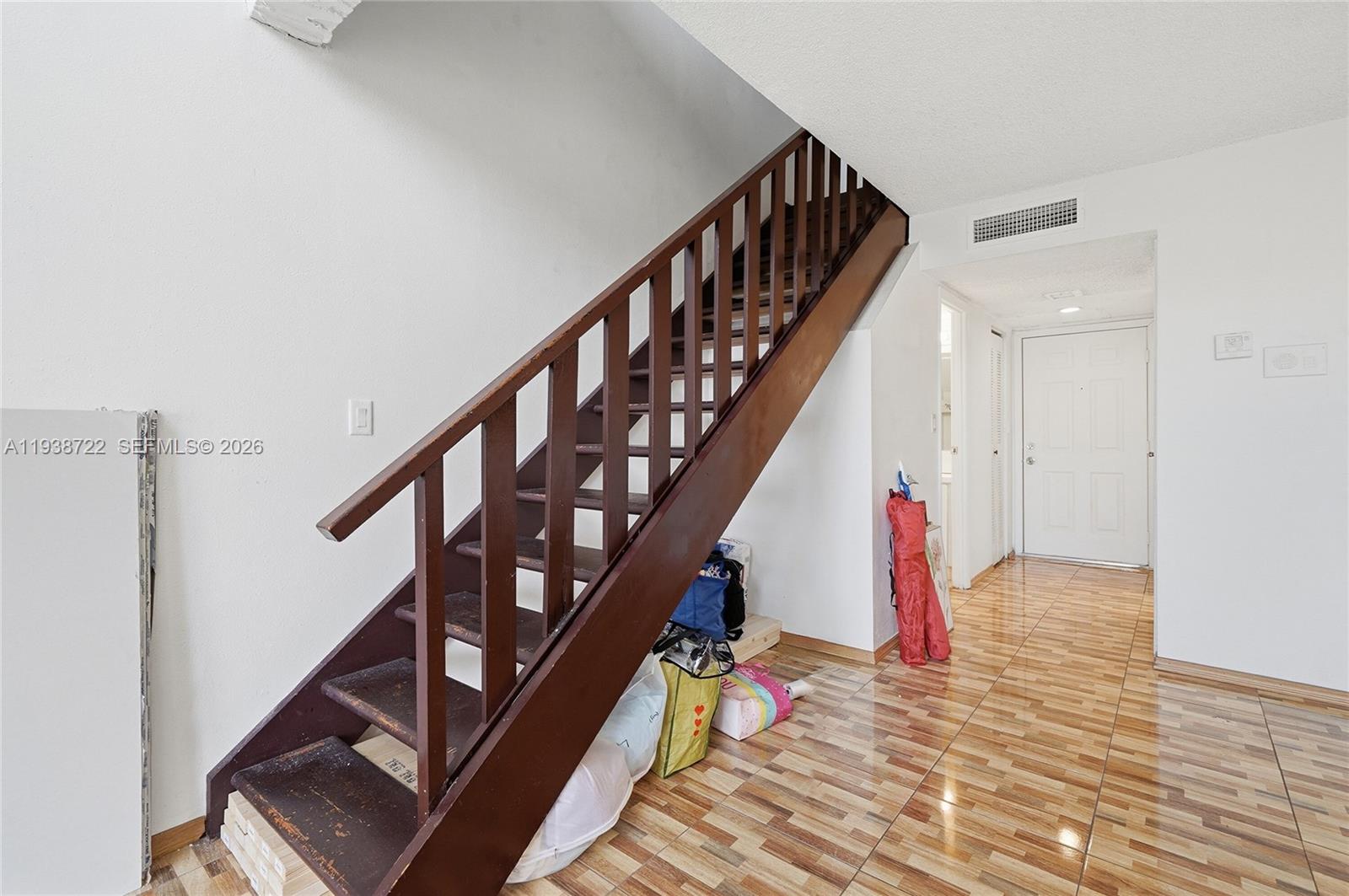 VENETIAN GARDENS AT COUNT - Residential