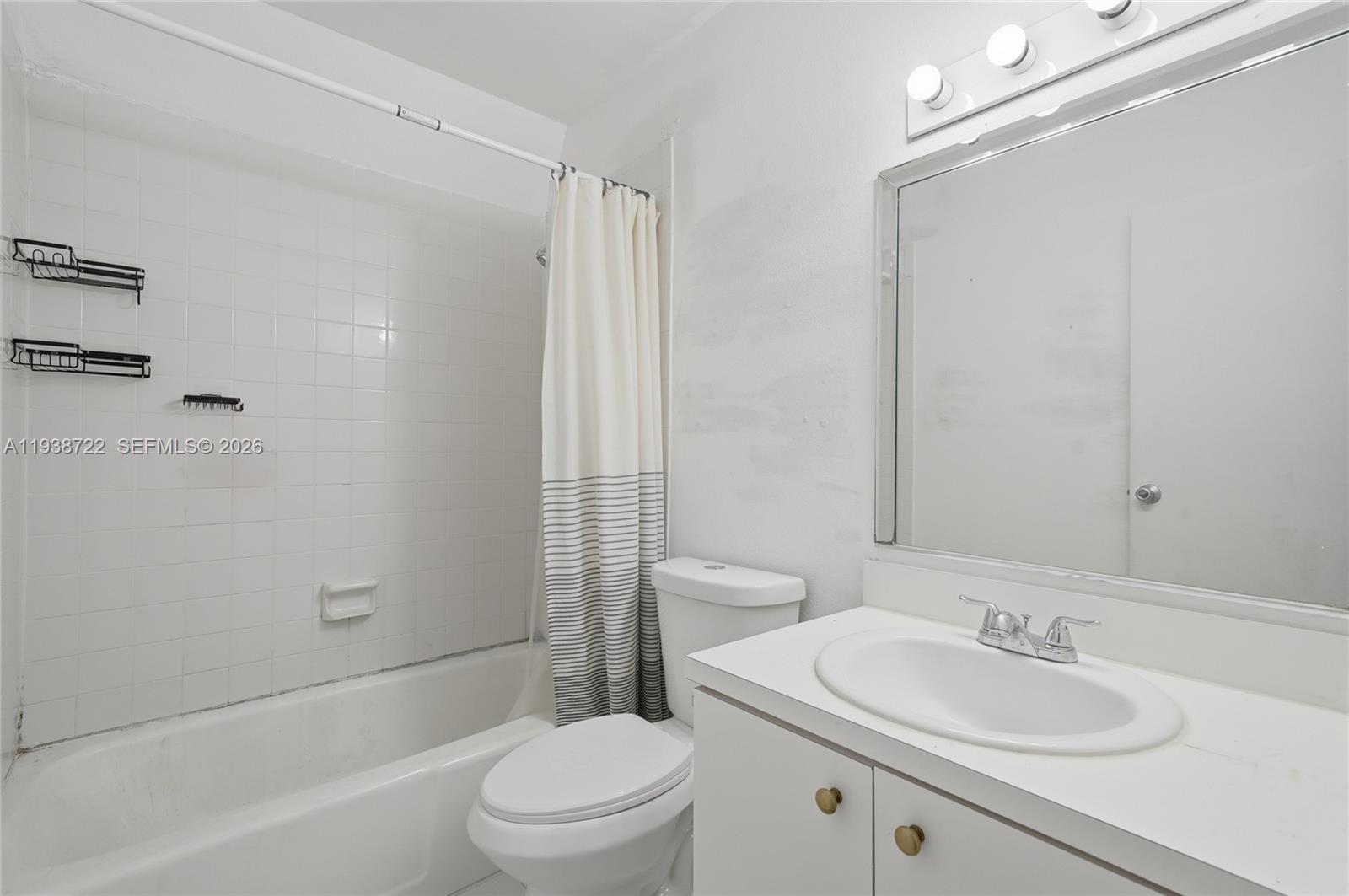 VENETIAN GARDENS AT COUNT - Residential