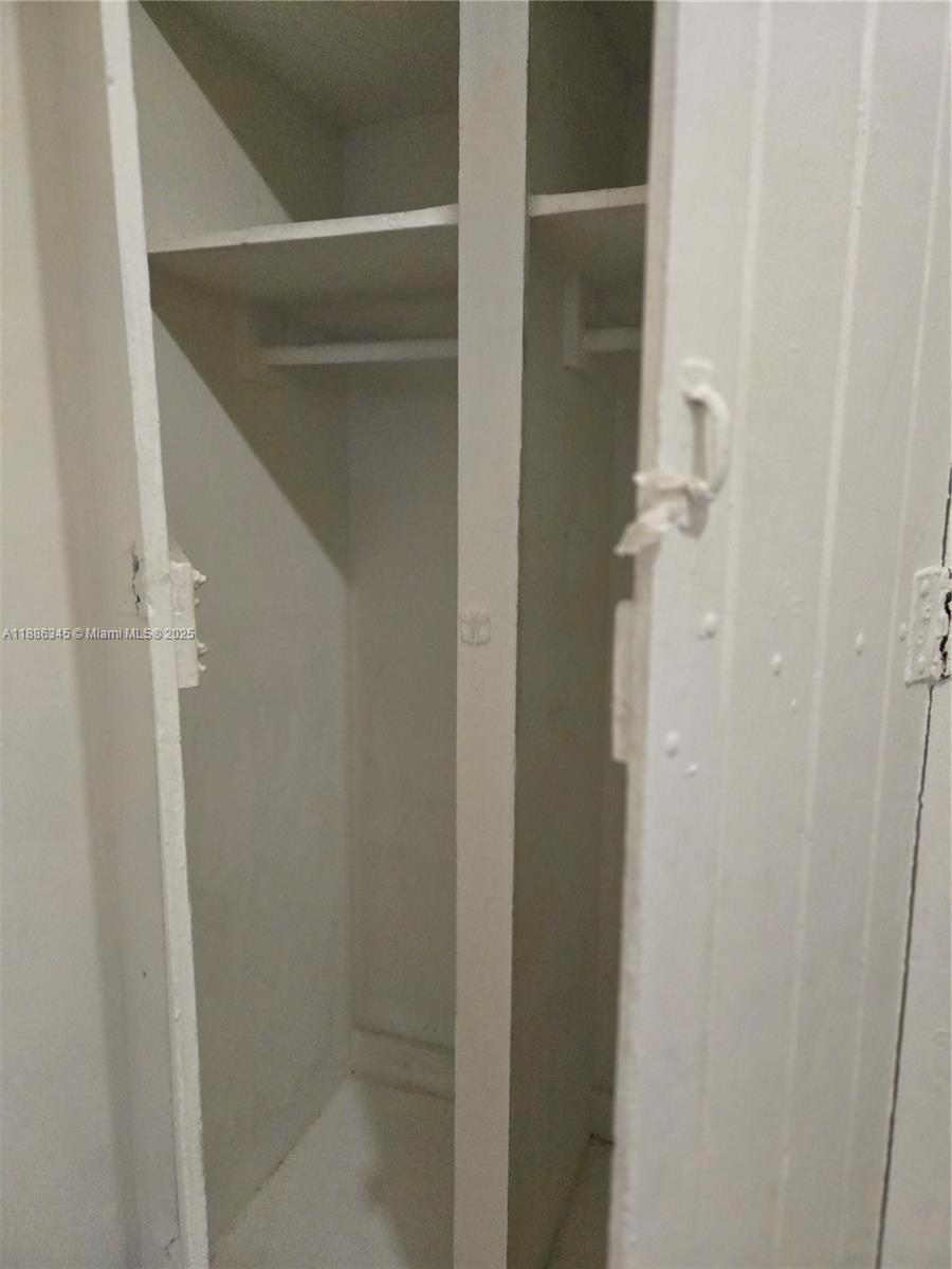 LINCOLN PARK ADDN TO HOME - Residential Lease
