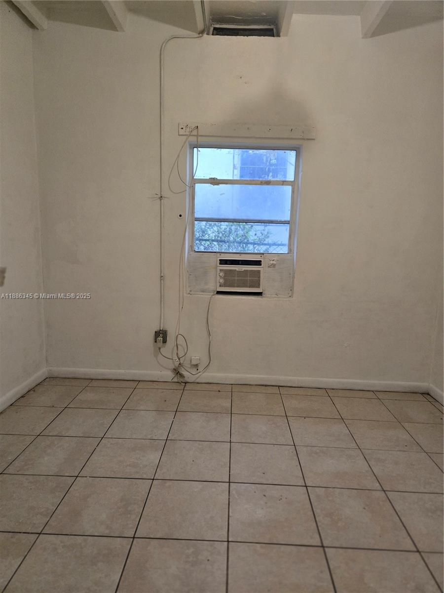 LINCOLN PARK ADDN TO HOME - Residential Lease
