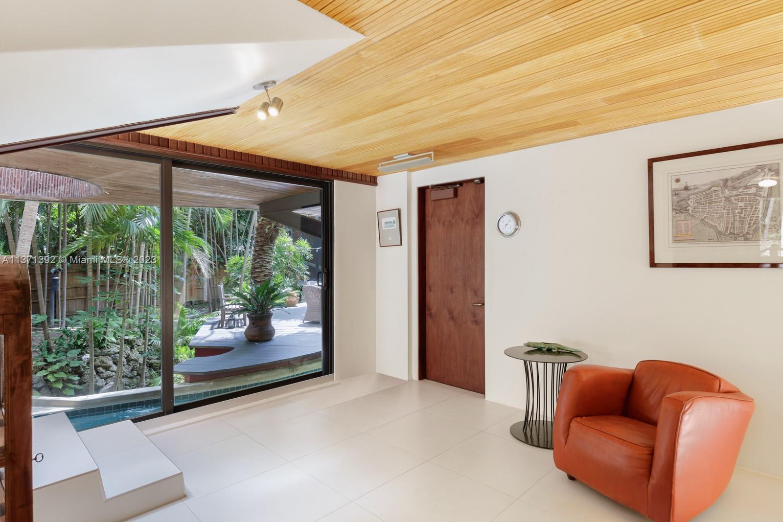 BISCAYNE PARK TERR - Residential