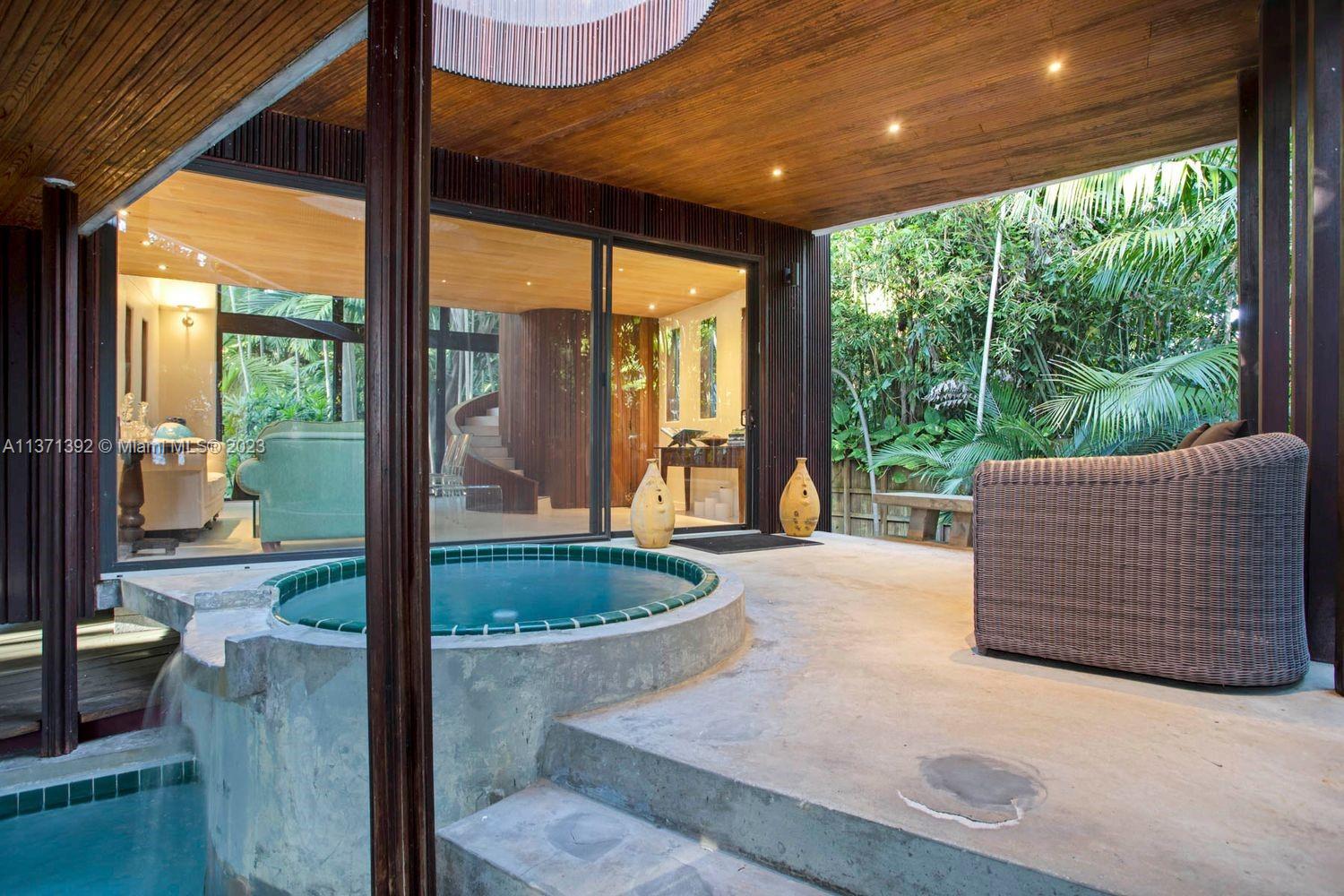 BISCAYNE PARK TERR - Residential