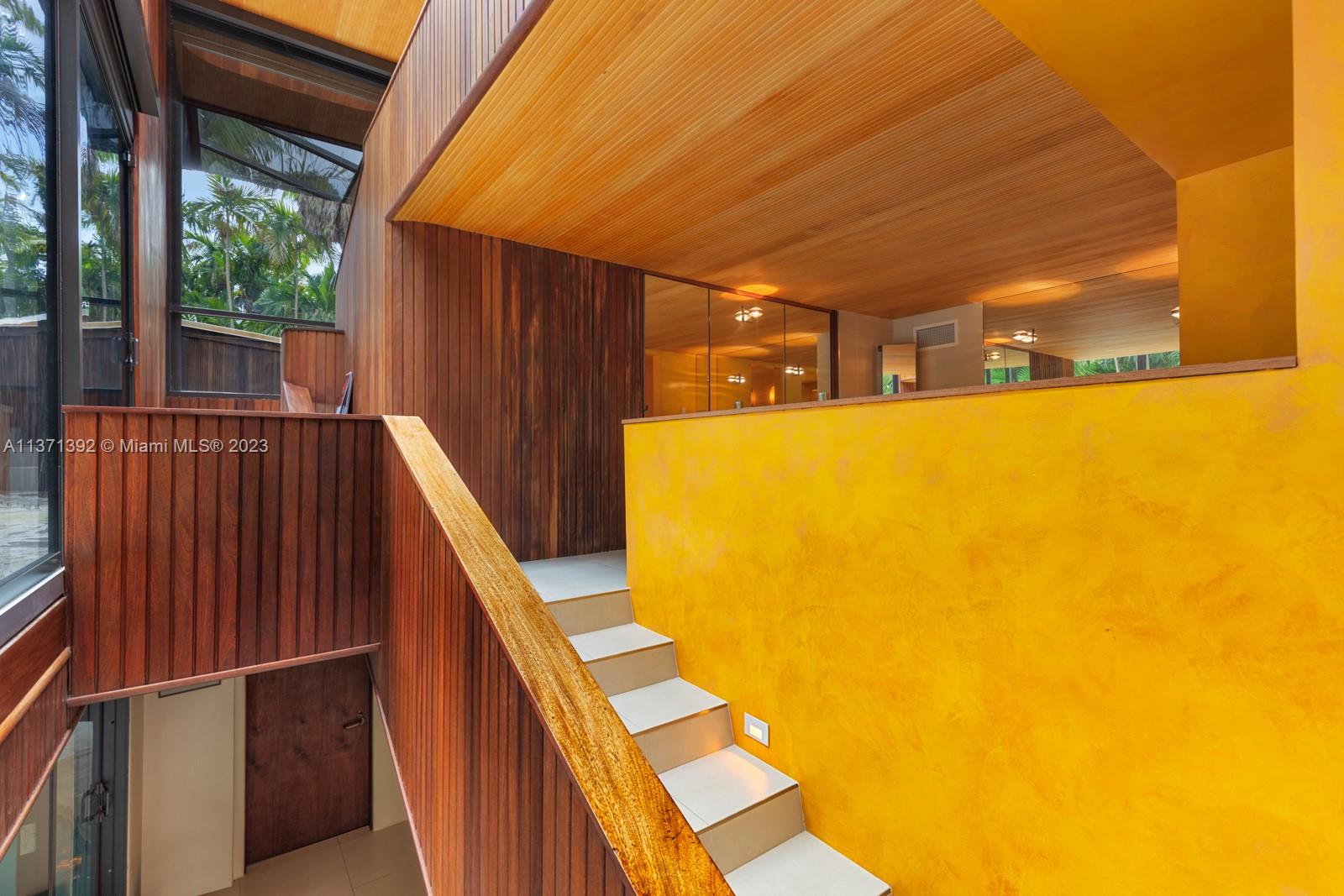 BISCAYNE PARK TERR - Residential