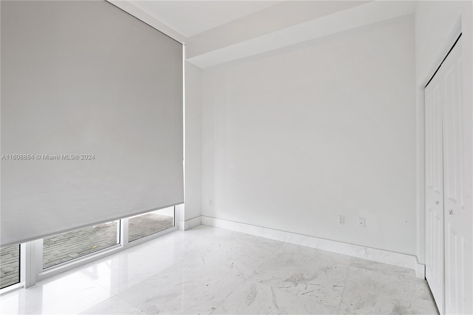 400 SUNNY ISLES CONDO EAS - Residential