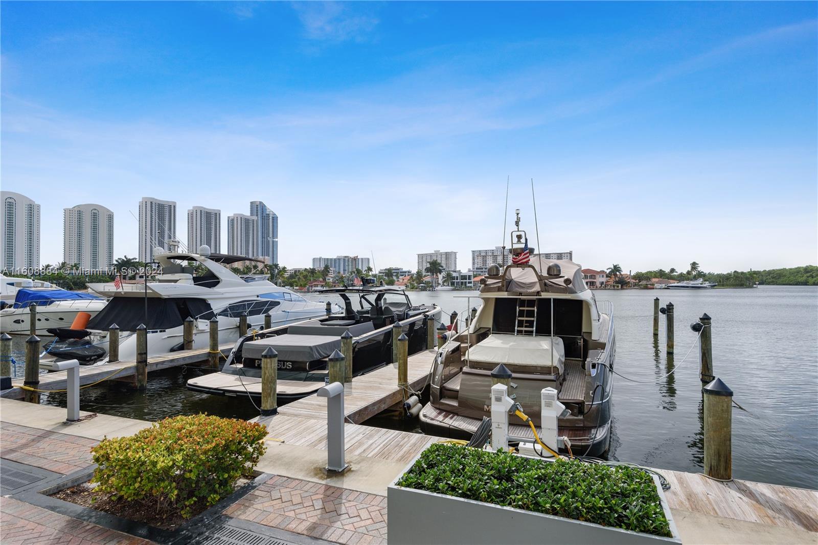 400 SUNNY ISLES CONDO EAS - Residential