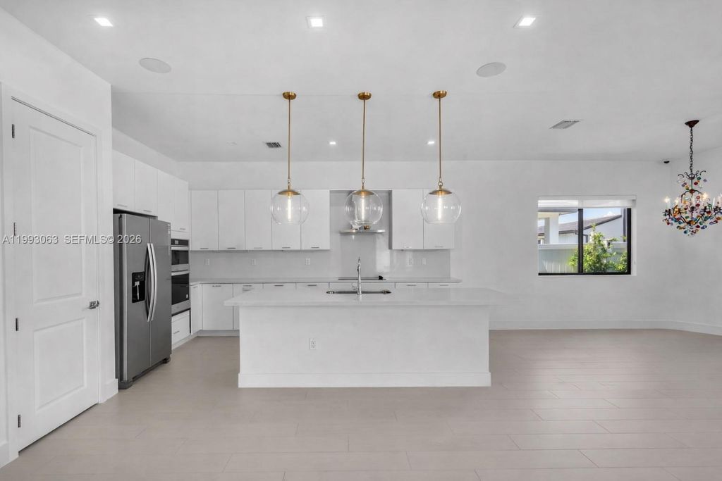 Photo of 8019 NW 46th Ter, Doral, FL 33166 (MLS # A11993063)