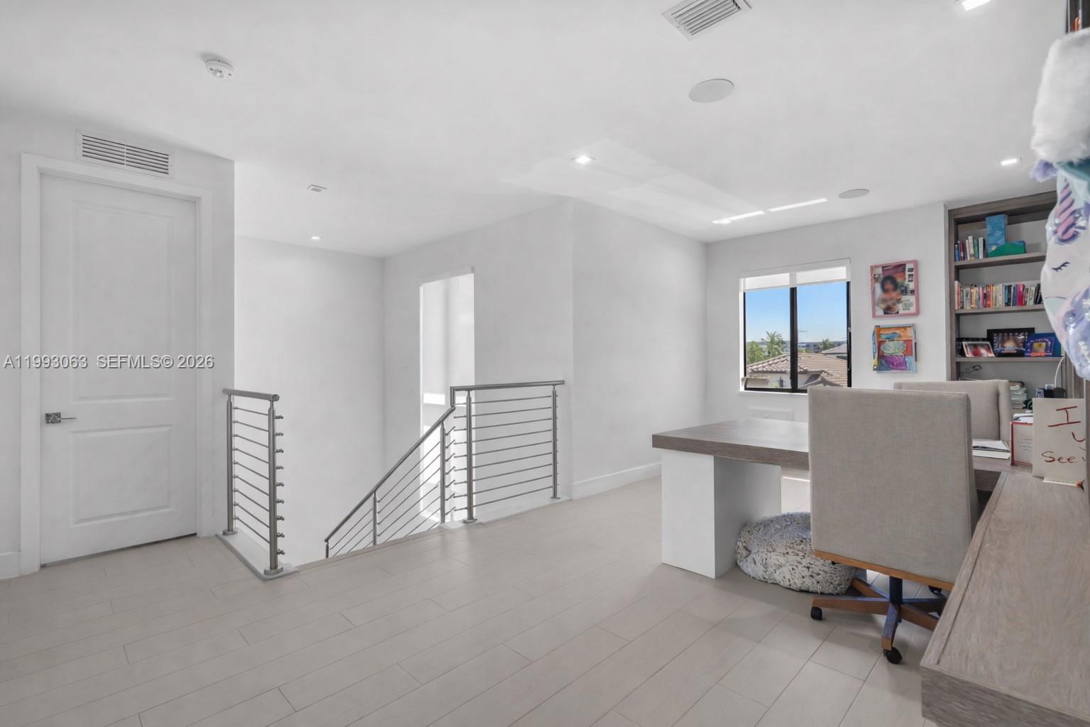 CANARIAS EAST - Residential