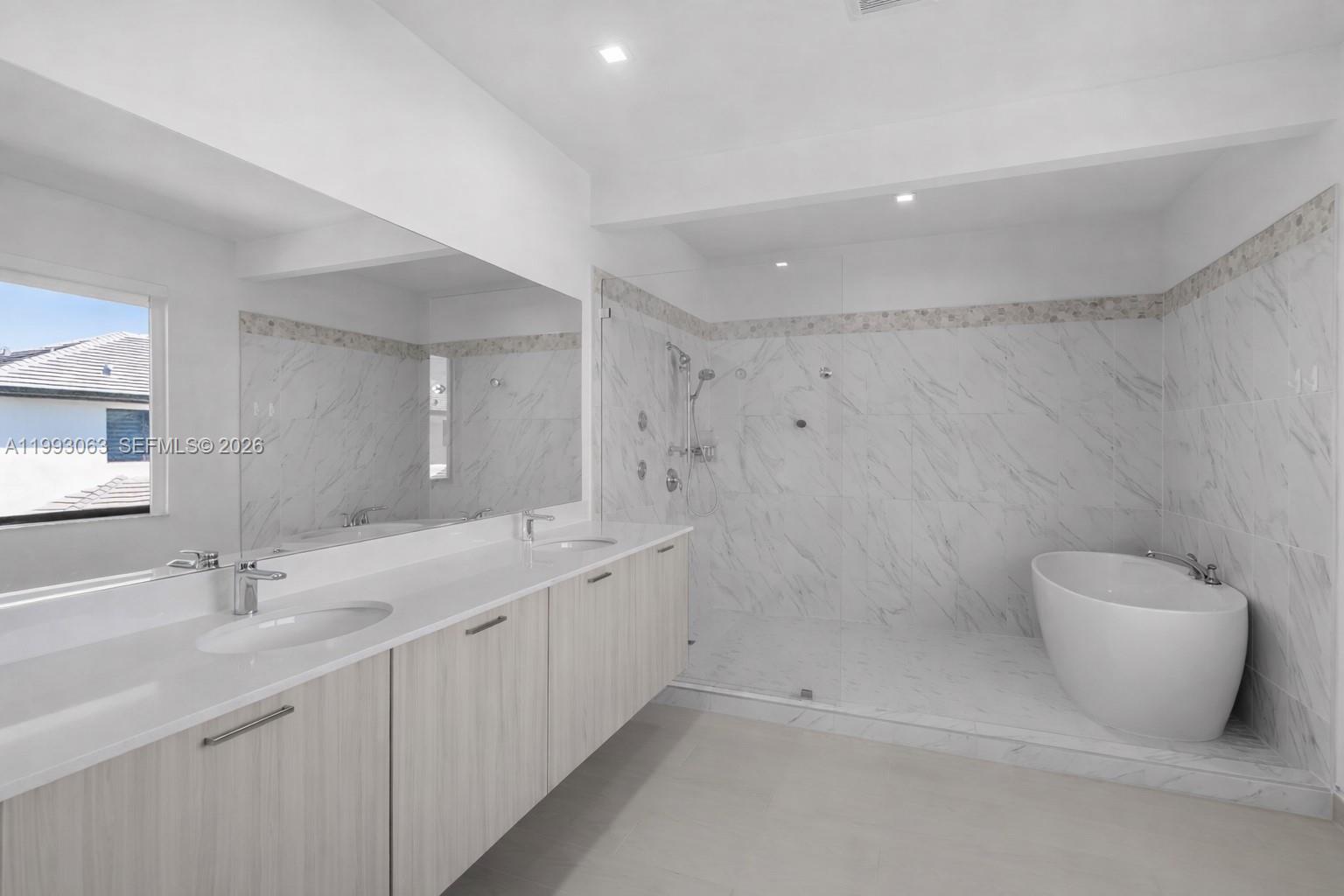 CANARIAS EAST - Residential