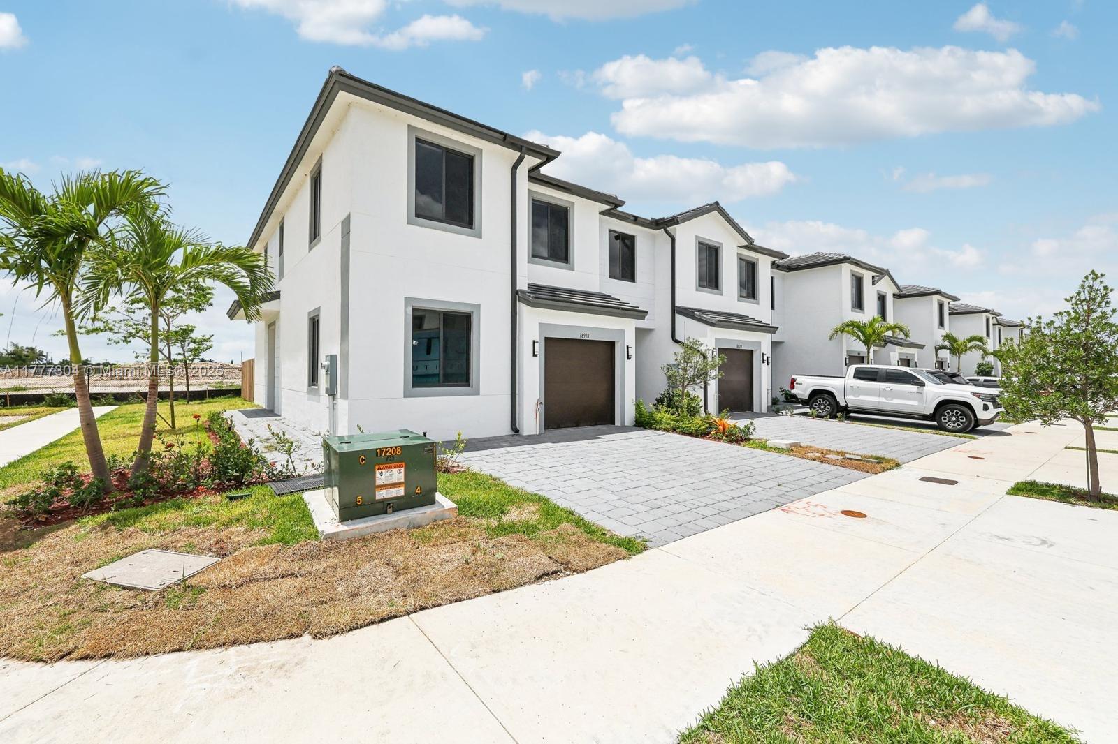 Property for Sale at 18918 Sw 345th Ter, Homestead, Miami-Dade County, Florida - Bedrooms: 4 
Bathrooms: 3  - $459,900