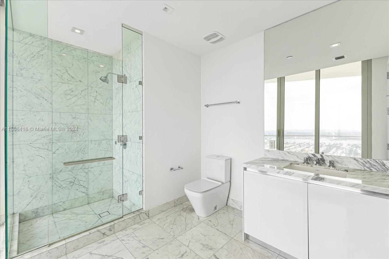 JADE SIGNATURE CONDO - Residential