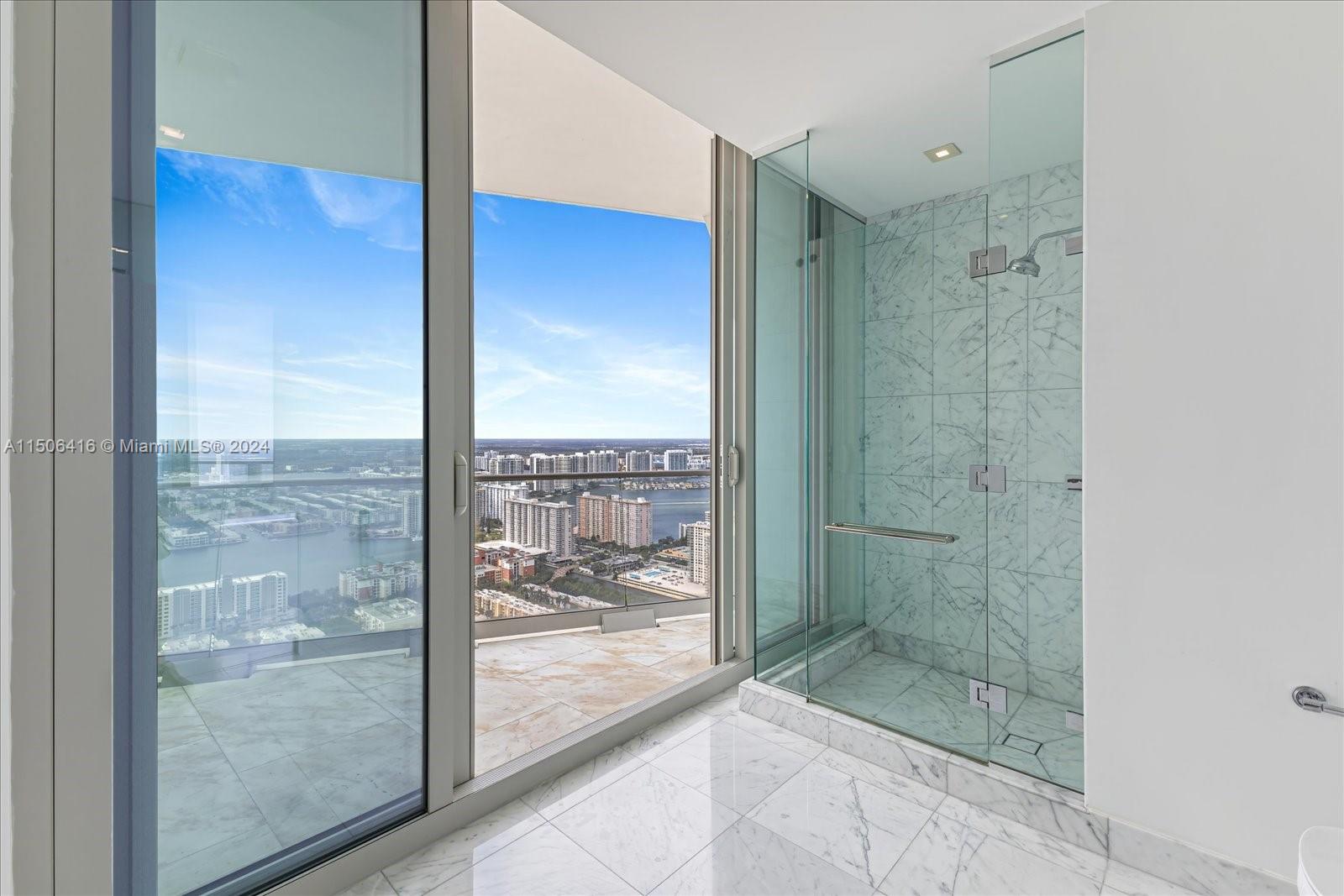 JADE SIGNATURE CONDO - Residential