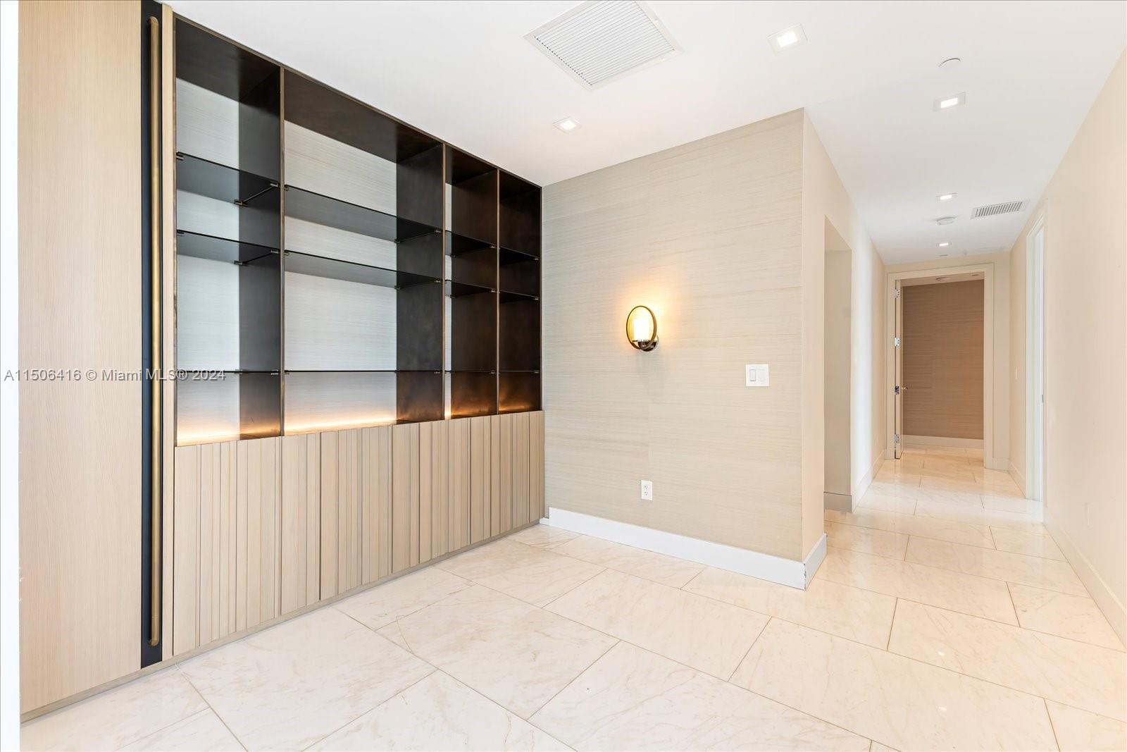 JADE SIGNATURE CONDO - Residential