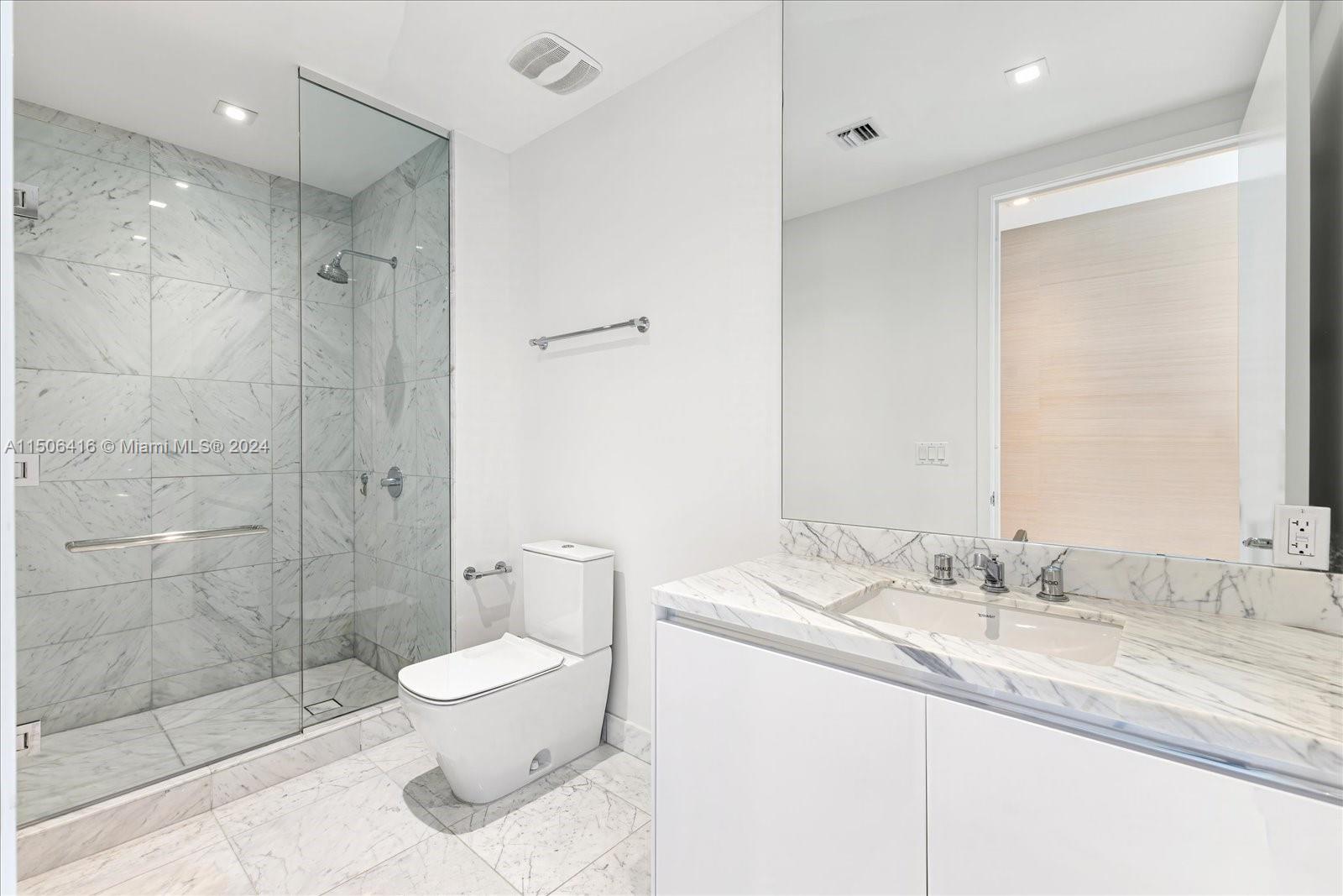 JADE SIGNATURE CONDO - Residential