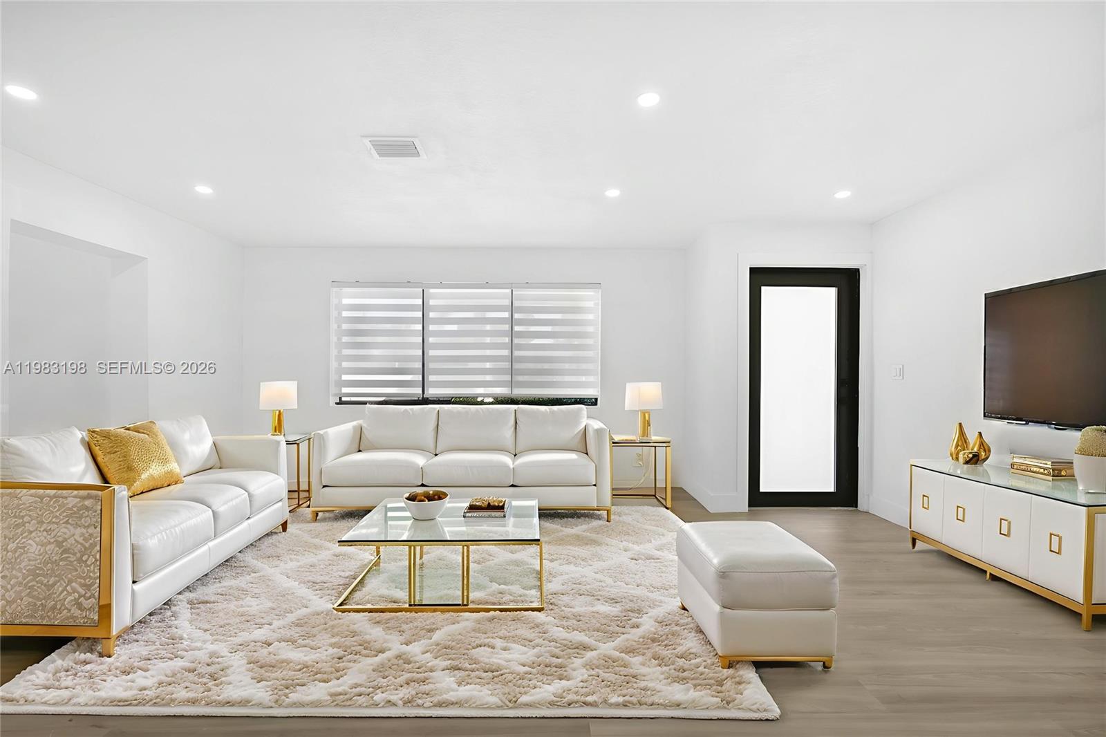 SCOTT ESTATES - Residential